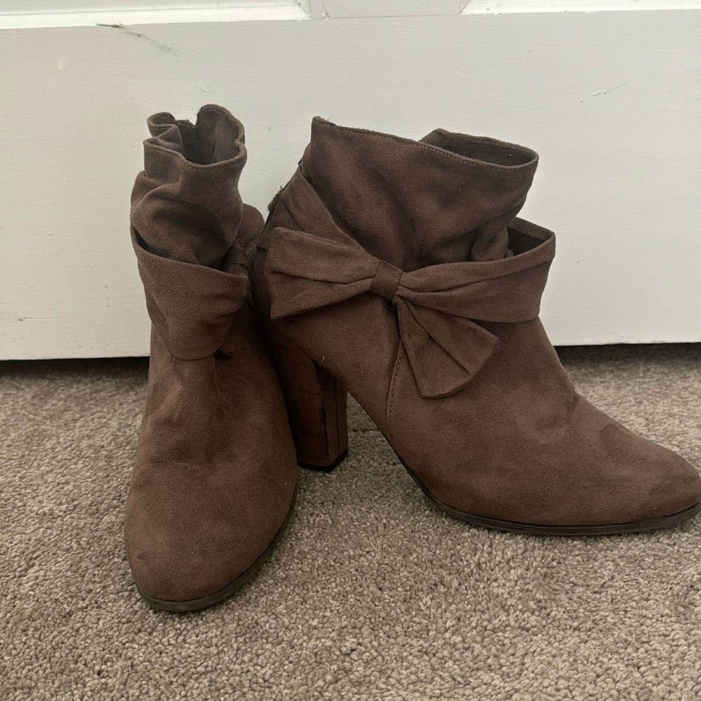 Taupe suede boots!